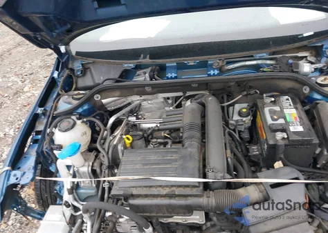 2018 Volkswagen Jetta 1.4T S z USA, uszkodzony, nr VIN 3VW2B7AJ5JM225514